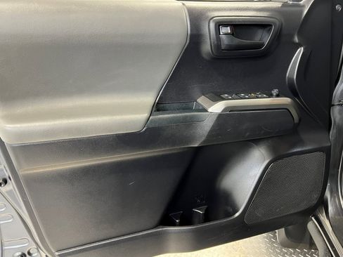 Used 2020 Toyota Tacoma SR5 image 25