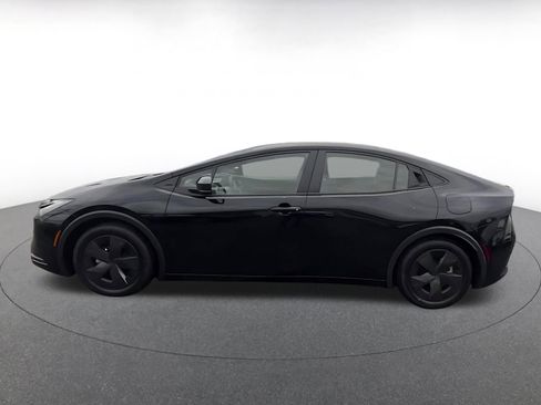 Used 2025 Toyota Prius LE image 9