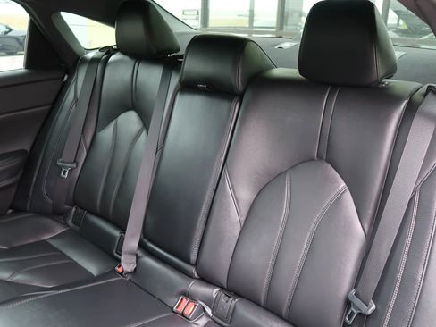 Used 2019 Toyota Avalon XLE image 21