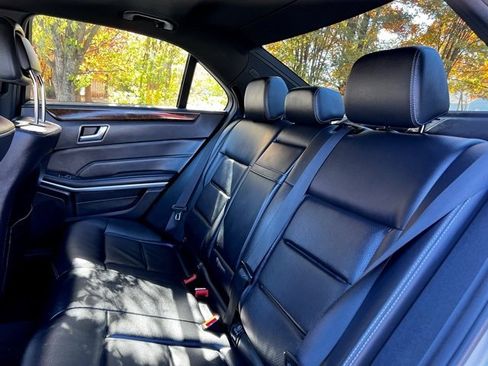 Used 2016 Mercedes-Benz E 350 4MATIC Sedan image 17