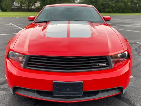 Used 2011 Ford Mustang GT Premium w/ Comfort Pkg RWD image 2