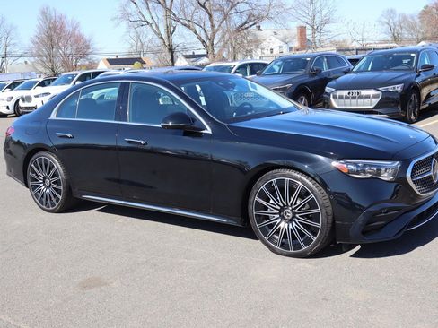 Used 2025 Mercedes-Benz E 450 4MATIC Sedan w/ Driver Assistance Package image 3