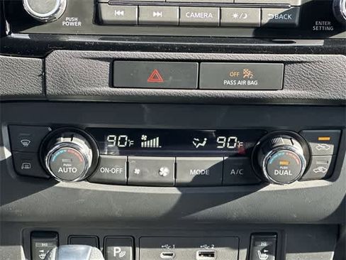 Used 2023 Nissan Frontier SV w/ SV Convenience Package image 13