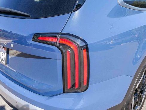 Certified 2023 Kia Telluride EX image 8