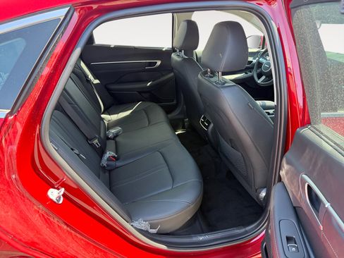 New 2025 Hyundai Sonata Limited image 18