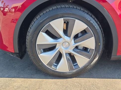 Used 2021 Tesla Model Y Long Range AWD/4WD image 28