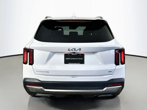 Certified 2024 Kia Sorento S AWD/4WD image 6