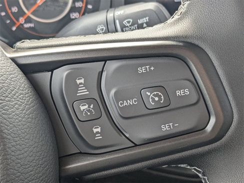 New 2025 Jeep Gladiator Willys image 24