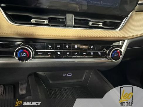 Used 2026 Chevrolet Equinox ACTIV AWD/4WD image 24