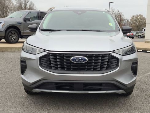 Certified 2024 Ford Escape Active w/ Cold Weather Package image 8