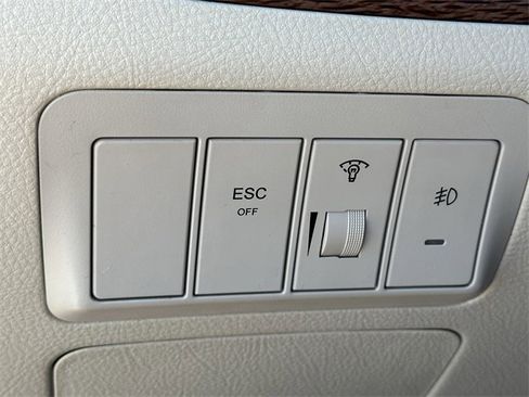 Used 2009 Hyundai Santa Fe Limited w/ Navigation Pkg 5 image 16