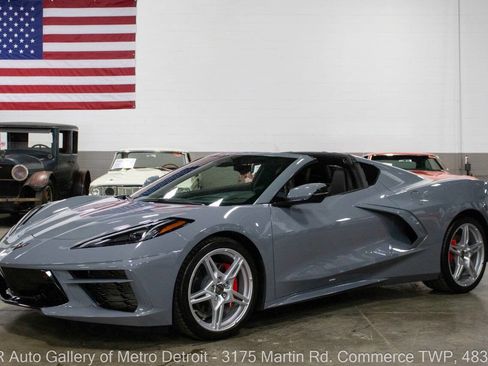 Used 2024 Chevrolet Corvette Stingray Preferred Cpe w/ 2LT RWD image 1
