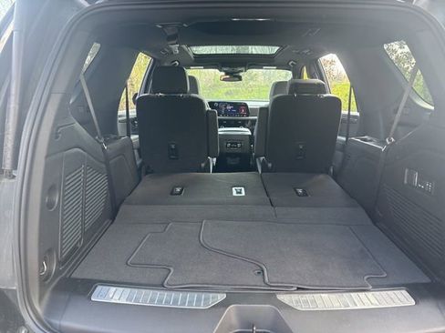 Used 2025 Chevrolet Tahoe Z71 w/ Comfort Package image 6