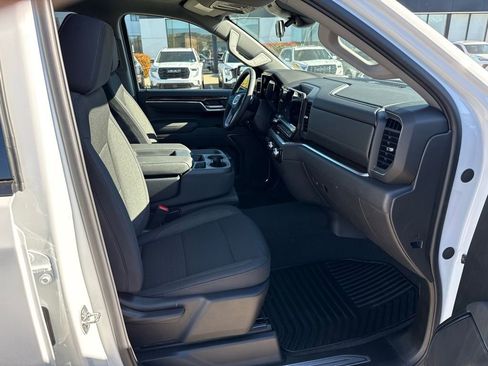 New 2026 GMC Sierra 1500 Elevation image 23