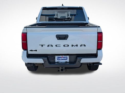 Used 2024 Toyota Tacoma SR5 AWD/4WD image 5