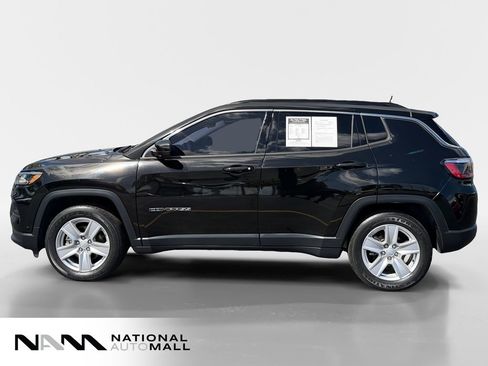 Used 2022 Jeep Compass Latitude FWD image 2