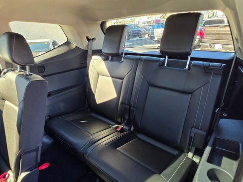 Used 2021 Volkswagen Atlas SE image 25