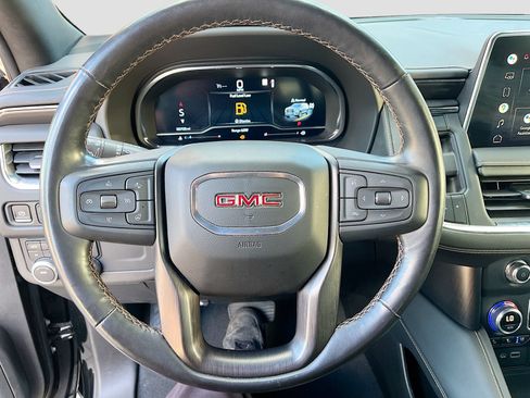 Used 2022 GMC Yukon AT4 w/ Technology Package AWD/4WD image 11