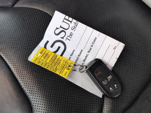 Used 2020 Jeep Cherokee Limited image 33