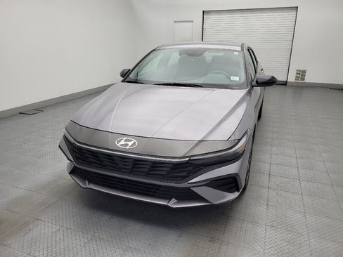 Used 2025 Hyundai Elantra Sport FWD image 15