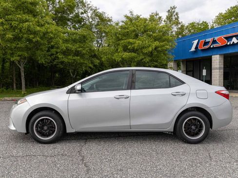 Used 2016 Toyota Corolla L FWD image 3