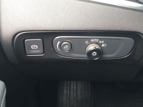 Certified 2020 Buick Enclave Essence w/ LPO, Touring Package AWD/4WD image 15