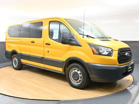 Used 2018 Ford Transit 150 XL RWD image 3