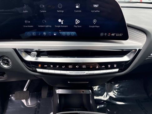 Used 2025 Cadillac Lyriq Sport image 27