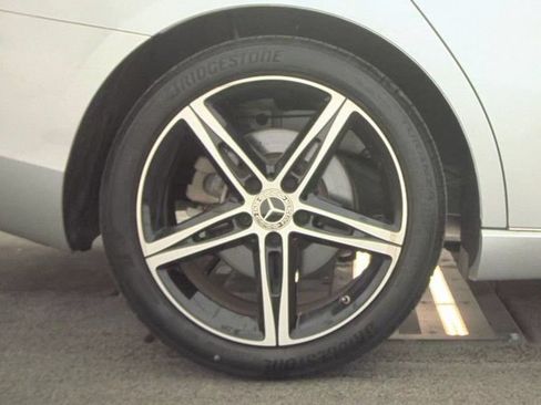 Used 2022 Mercedes-Benz A 220 image 4