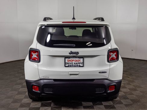 Used 2019 Jeep Renegade Latitude FWD image 14