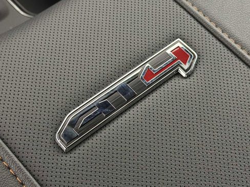 New 2026 GMC Sierra 2500 AT4 w/ AT4 Premium Plus Package AWD/4WD image 31
