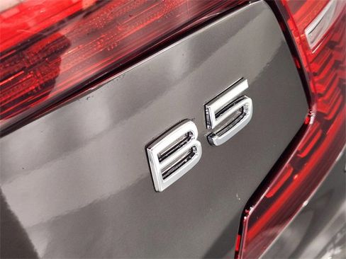 Used 2024 Volvo S60 B5 Core image 13