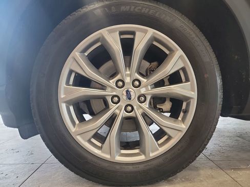 Used 2023 Ford Explorer XLT w/ Equipment Group 202A AWD/4WD image 12