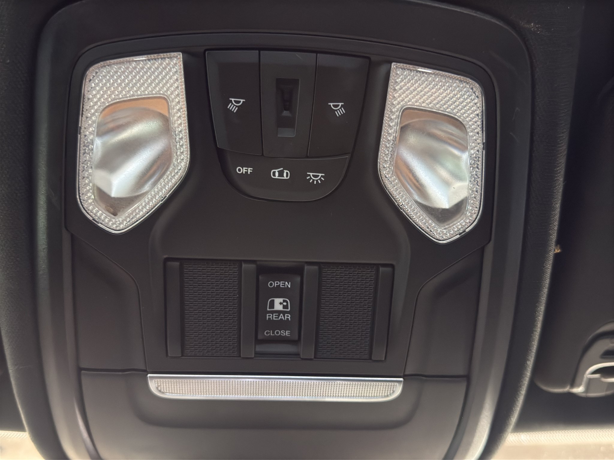 Used 2021 RAM 1500 Big Horn AWD/4WD image 16