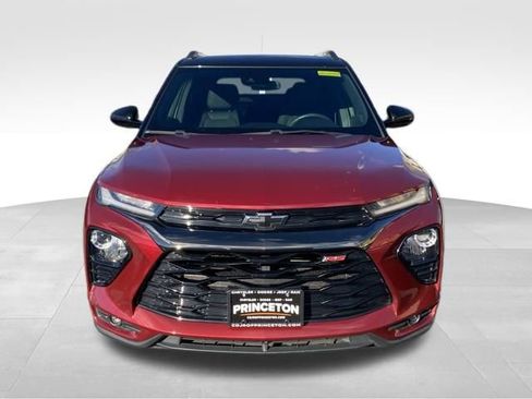 Used 2022 Chevrolet TrailBlazer RS w/ Sun and Liftgate Package image 2