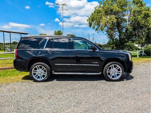 Used 2016 GMC Yukon SLT w/ Premium Edition AWD/4WD image 4