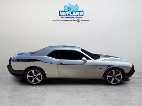 Used 2012 Dodge Challenger SRT8 w/ Premium Sound Group image 31