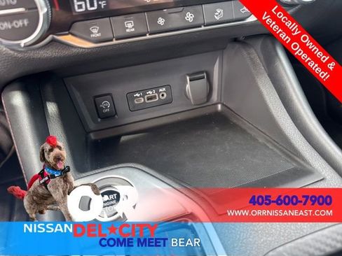 Used 2025 Nissan Sentra SR w/ SR Premium Package FWD image 25