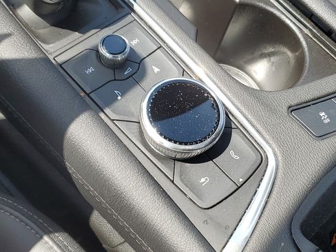 Certified 2025 Cadillac XT6 Premium Luxury image 28