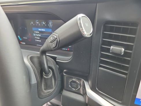 Used 2025 Ford F450 Lariat AWD/4WD image 31