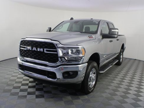 Used 2024 RAM 2500 Big Horn w/ Bed Utility Group image 20