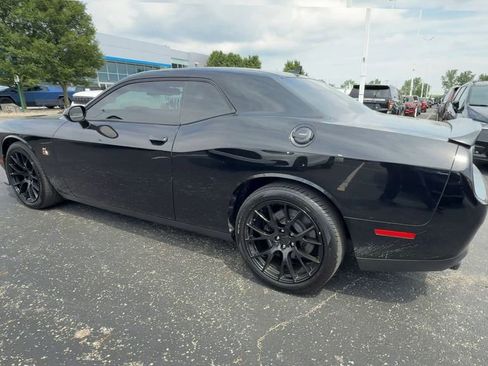 Used 2023 Dodge Challenger R/T Scat Pack RWD image 6