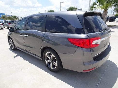 Certified 2018 Honda Odyssey Touring image 6