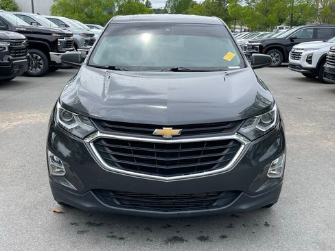 Used 2021 Chevrolet Equinox LS w/ LS Convenience Package FWD image 2
