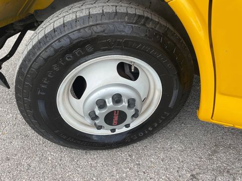 Used 2021 GMC Savana 3500 Extended w/ Power Convenience Package image 10