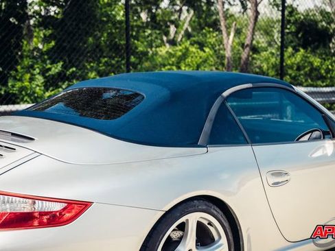 Used 2006 Porsche 911 Carrera RWD image 32