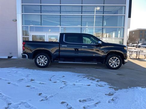 Used 2022 Chevrolet Silverado 1500 LTZ w/ LTZ Premium Package image 4