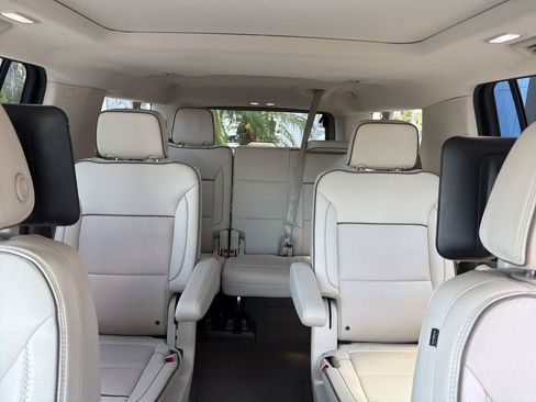 Used 2024 GMC Yukon XL Denali w/ Denali Reserve Package AWD/4WD image 14
