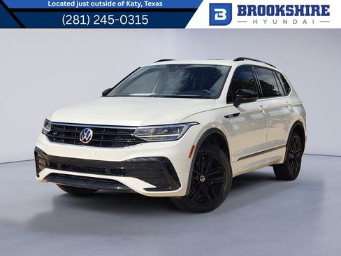 Used 2022 Volkswagen Tiguan SE R-Line FWD image 1