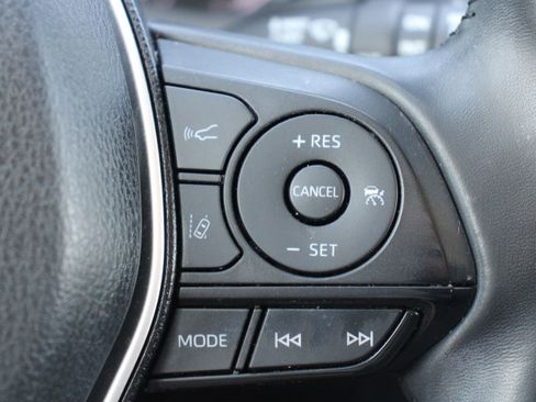 Certified 2022 Toyota Venza LE AWD/4WD image 26